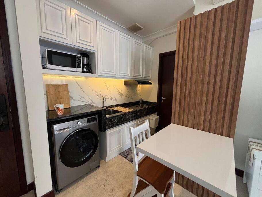 Apartment 2 Bedroom At Permata Hijau *